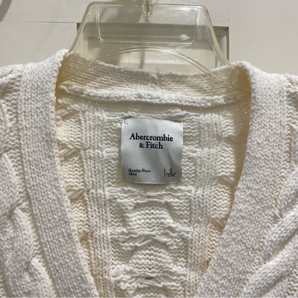 Abercrombie cable knit cardigan - Picture 4 of 6